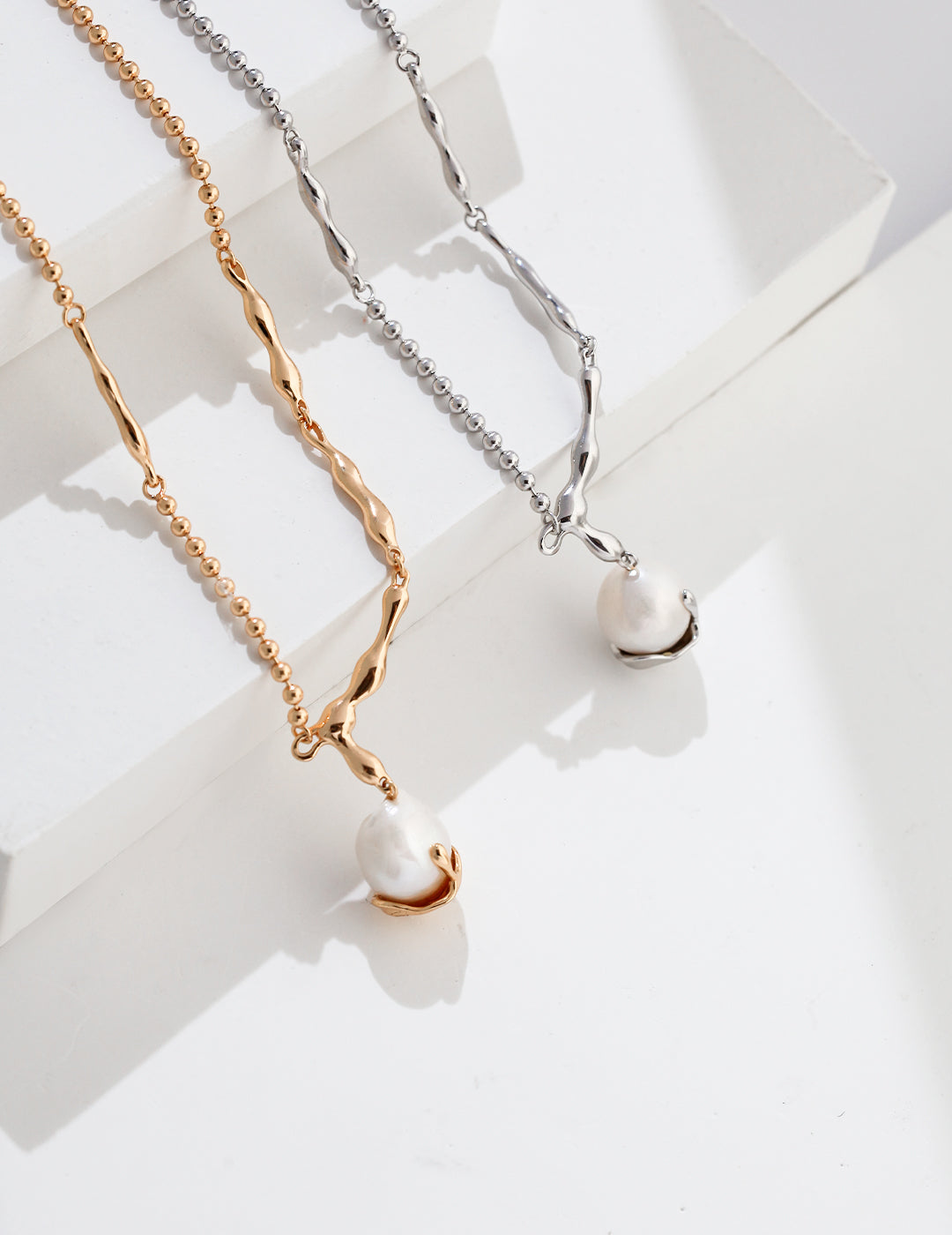 Minimalistic Drop Keshi Pearl Necklace