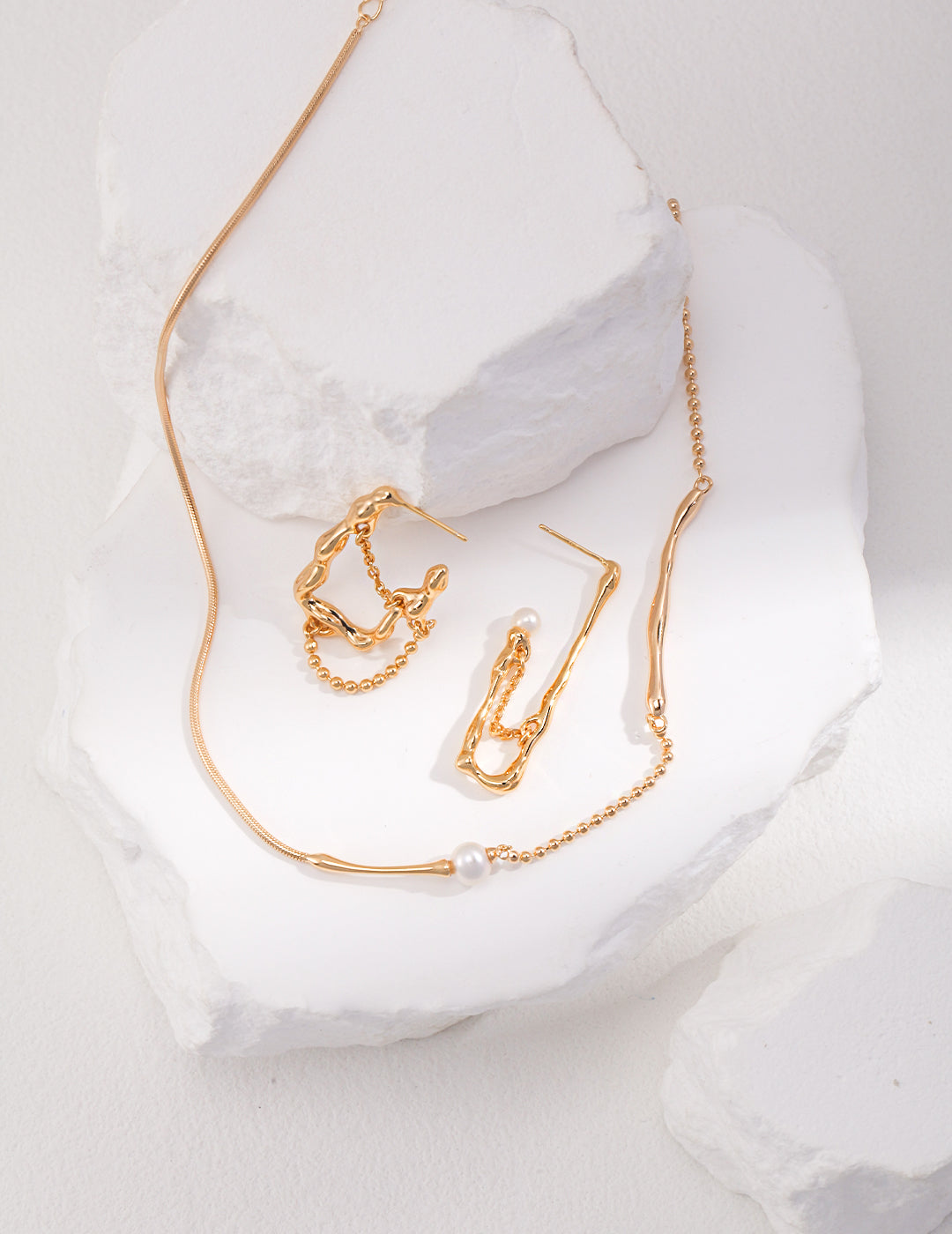 Keshi Flow Pearl Necklace